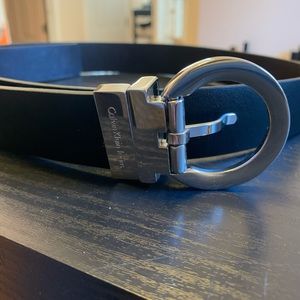 Reversible Calvin Klein belt - Large, one side black the other dark brown